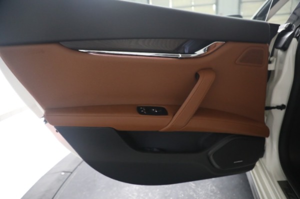 Used 2019 Maserati Quattroporte S Q4 for sale $51,900 at Alfa Romeo of Greenwich in Greenwich CT 06830 19