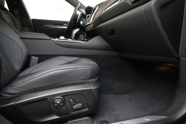 New 2019 Maserati Levante Q4 GranSport for sale Sold at Alfa Romeo of Greenwich in Greenwich CT 06830 23