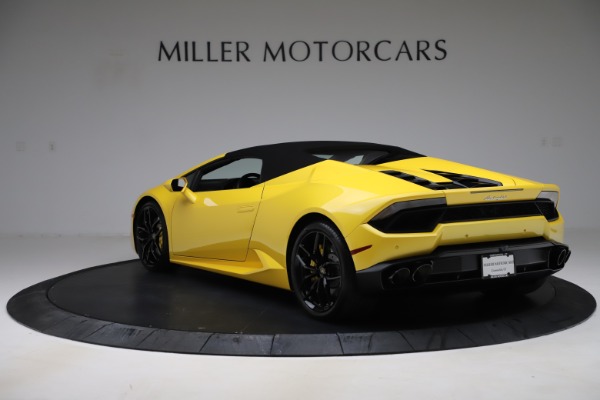 Used 2018 Lamborghini Huracan LP 580-2 Spyder for sale Sold at Alfa Romeo of Greenwich in Greenwich CT 06830 14