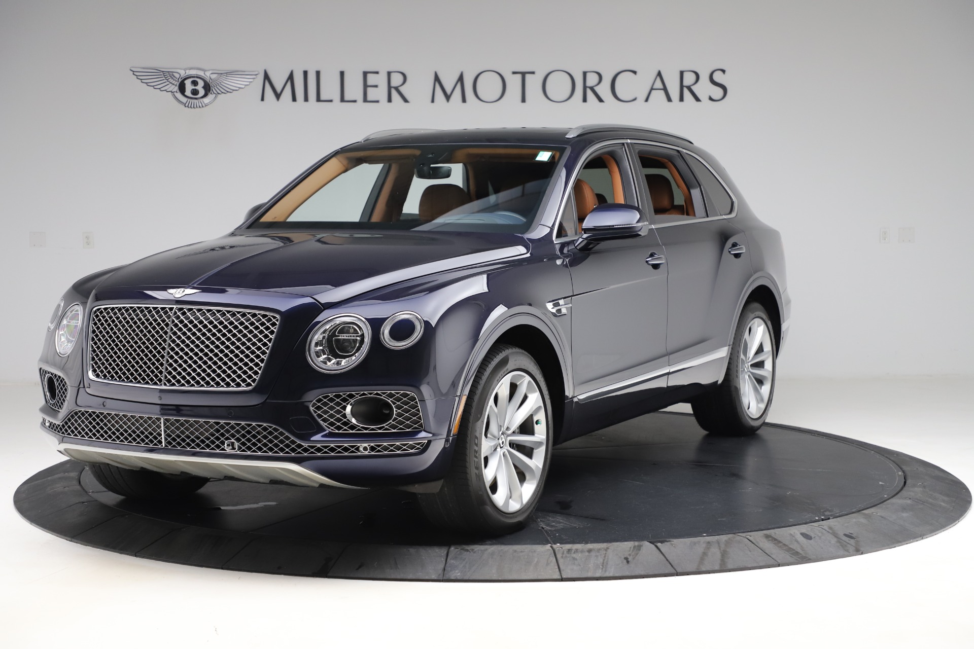 Used 2017 Bentley Bentayga W12 for sale Sold at Alfa Romeo of Greenwich in Greenwich CT 06830 1