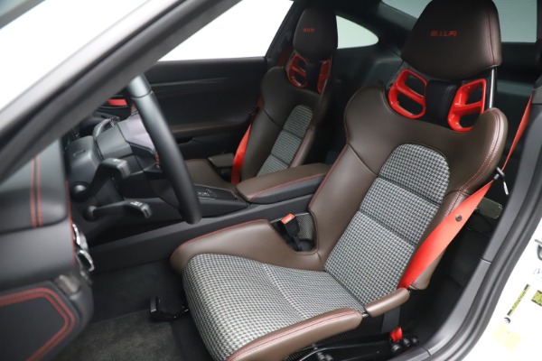 Used 2016 Porsche 911 R for sale Sold at Alfa Romeo of Greenwich in Greenwich CT 06830 15