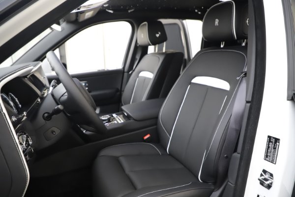 New 2020 Rolls-Royce Cullinan Black Badge for sale $451,625 at Alfa Romeo of Greenwich in Greenwich CT 06830 10