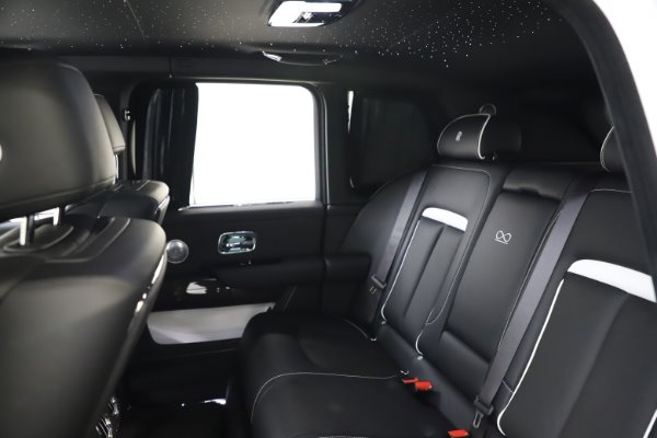 New 2020 Rolls-Royce Cullinan Black Badge for sale $451,625 at Alfa Romeo of Greenwich in Greenwich CT 06830 20