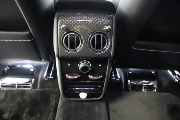 New 2020 Rolls-Royce Cullinan Black Badge for sale $451,625 at Alfa Romeo of Greenwich in Greenwich CT 06830 22