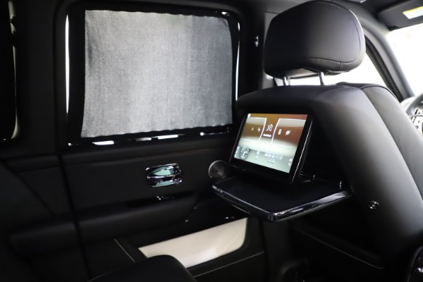 New 2020 Rolls-Royce Cullinan Black Badge for sale $451,625 at Alfa Romeo of Greenwich in Greenwich CT 06830 27