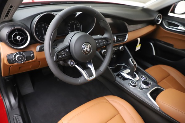 New 2020 Alfa Romeo Giulia Q4 for sale $45,740 at Alfa Romeo of Greenwich in Greenwich CT 06830 13