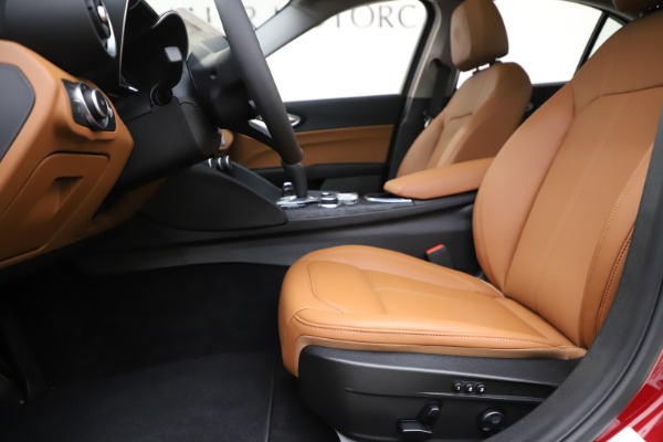 New 2020 Alfa Romeo Giulia Q4 for sale $45,740 at Alfa Romeo of Greenwich in Greenwich CT 06830 14