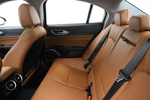 New 2020 Alfa Romeo Giulia Q4 for sale $45,740 at Alfa Romeo of Greenwich in Greenwich CT 06830 18