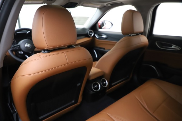 New 2020 Alfa Romeo Giulia Q4 for sale $45,740 at Alfa Romeo of Greenwich in Greenwich CT 06830 19