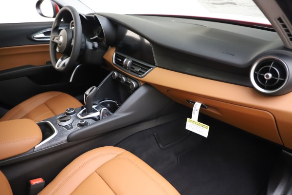 New 2020 Alfa Romeo Giulia Q4 for sale $45,740 at Alfa Romeo of Greenwich in Greenwich CT 06830 22