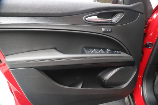 New 2020 Alfa Romeo Stelvio Q4 for sale Sold at Alfa Romeo of Greenwich in Greenwich CT 06830 17
