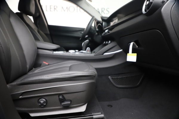 New 2020 Alfa Romeo Stelvio Q4 for sale Sold at Alfa Romeo of Greenwich in Greenwich CT 06830 23