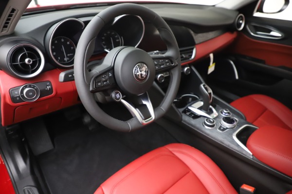 New 2020 Alfa Romeo Giulia Q4 for sale $45,740 at Alfa Romeo of Greenwich in Greenwich CT 06830 13