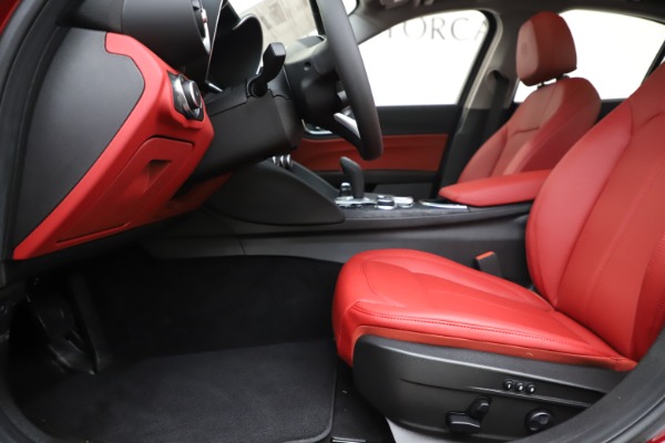 New 2020 Alfa Romeo Giulia Q4 for sale $45,740 at Alfa Romeo of Greenwich in Greenwich CT 06830 14