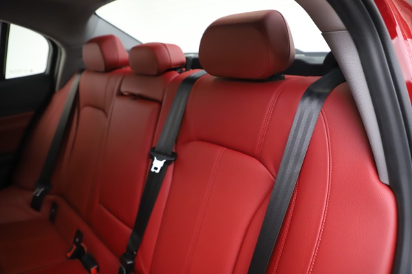New 2020 Alfa Romeo Giulia Q4 for sale $45,740 at Alfa Romeo of Greenwich in Greenwich CT 06830 18