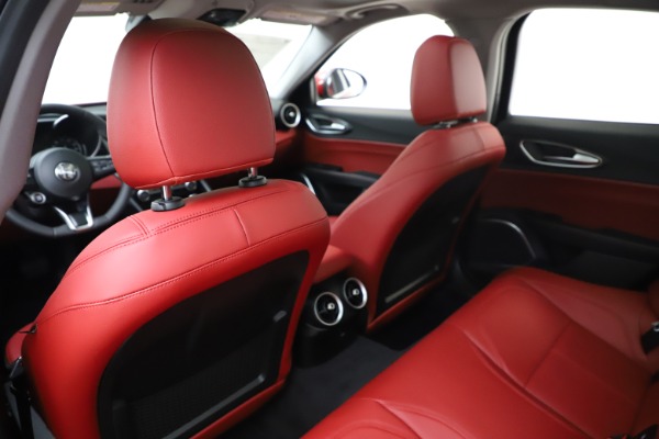 New 2020 Alfa Romeo Giulia Q4 for sale $45,740 at Alfa Romeo of Greenwich in Greenwich CT 06830 20