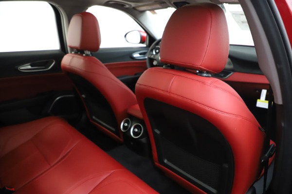 New 2020 Alfa Romeo Giulia Q4 for sale $45,740 at Alfa Romeo of Greenwich in Greenwich CT 06830 28