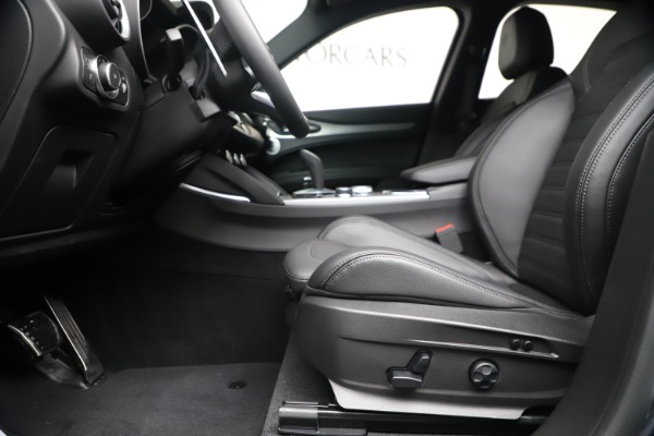 New 2020 Alfa Romeo Stelvio Ti Sport Q4 for sale Sold at Alfa Romeo of Greenwich in Greenwich CT 06830 17