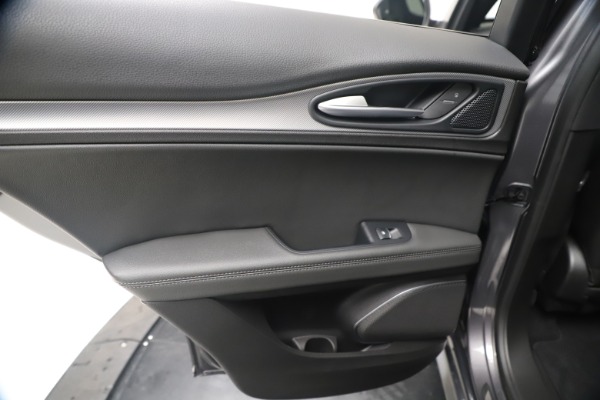 New 2020 Alfa Romeo Stelvio Ti Sport Q4 for sale Sold at Alfa Romeo of Greenwich in Greenwich CT 06830 24