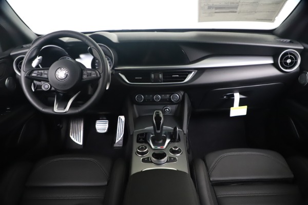 New 2020 Alfa Romeo Stelvio Ti Sport Q4 for sale Sold at Alfa Romeo of Greenwich in Greenwich CT 06830 25