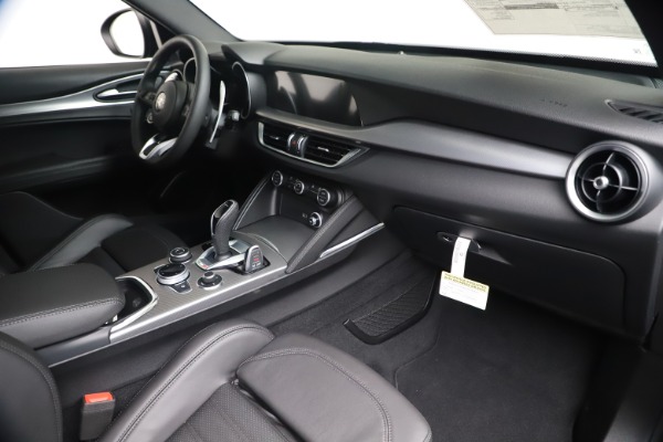 New 2020 Alfa Romeo Stelvio Ti Sport Q4 for sale Sold at Alfa Romeo of Greenwich in Greenwich CT 06830 28