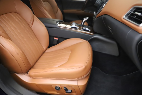 New 2020 Maserati Ghibli S Q4 GranLusso for sale $89,535 at Alfa Romeo of Greenwich in Greenwich CT 06830 24