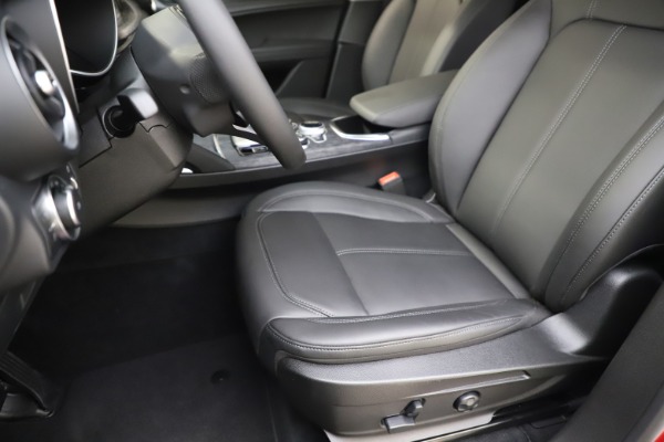 New 2020 Alfa Romeo Stelvio Sport Q4 for sale Sold at Alfa Romeo of Greenwich in Greenwich CT 06830 15