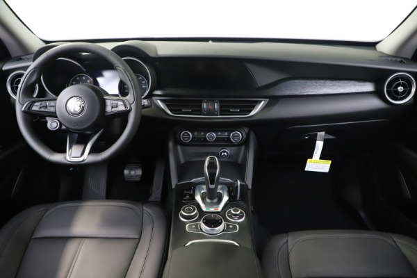 New 2020 Alfa Romeo Stelvio Sport Q4 for sale Sold at Alfa Romeo of Greenwich in Greenwich CT 06830 16