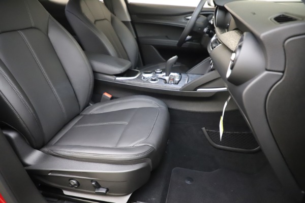 New 2020 Alfa Romeo Stelvio Sport Q4 for sale Sold at Alfa Romeo of Greenwich in Greenwich CT 06830 24