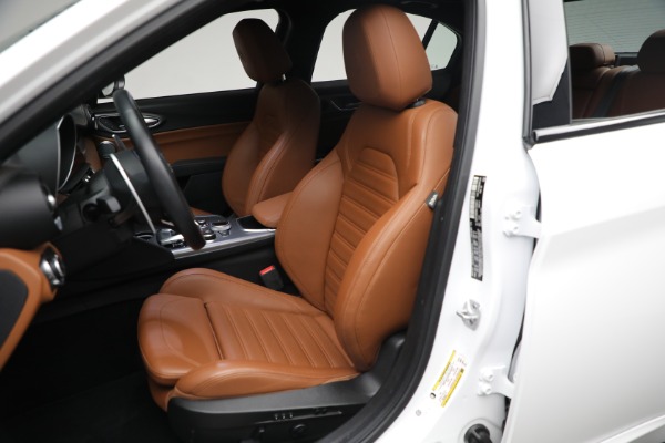 Used 2020 Alfa Romeo Giulia Ti Sport for sale Sold at Alfa Romeo of Greenwich in Greenwich CT 06830 23