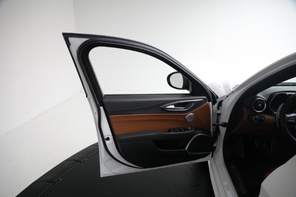Used 2020 Alfa Romeo Giulia Ti Sport for sale Sold at Alfa Romeo of Greenwich in Greenwich CT 06830 24