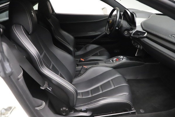 Used 2013 Ferrari 458 Italia for sale $186,900 at Alfa Romeo of Greenwich in Greenwich CT 06830 18