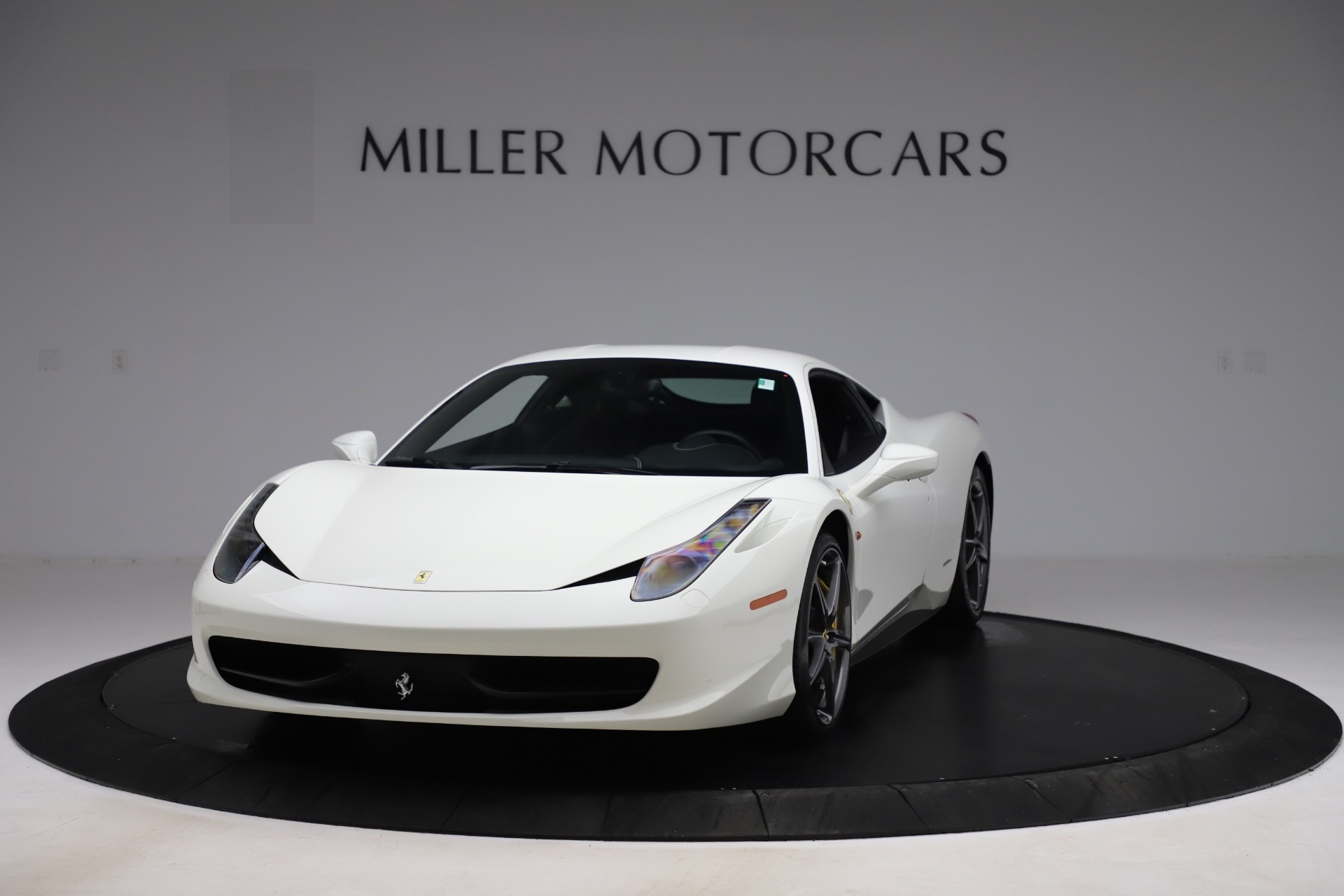 Used 2013 Ferrari 458 Italia for sale $186,900 at Alfa Romeo of Greenwich in Greenwich CT 06830 1