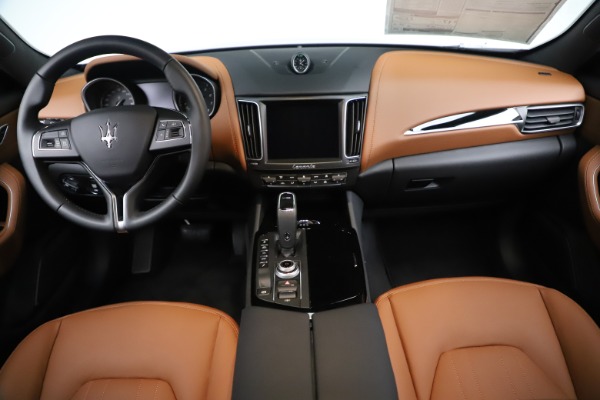 New 2020 Maserati Levante Q4 for sale Sold at Alfa Romeo of Greenwich in Greenwich CT 06830 16