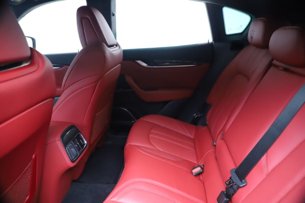 New 2020 Maserati Levante S Q4 GranSport for sale $101,085 at Alfa Romeo of Greenwich in Greenwich CT 06830 23