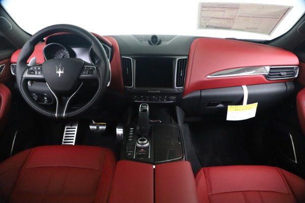 New 2020 Maserati Levante S Q4 GranSport for sale $101,085 at Alfa Romeo of Greenwich in Greenwich CT 06830 27