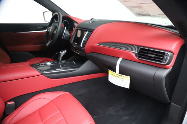 New 2020 Maserati Levante S Q4 GranSport for sale $101,085 at Alfa Romeo of Greenwich in Greenwich CT 06830 28