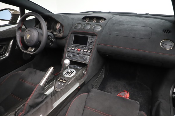 Used 2013 Lamborghini Gallardo LP 570-4 Spyder Performante for sale Sold at Alfa Romeo of Greenwich in Greenwich CT 06830 23