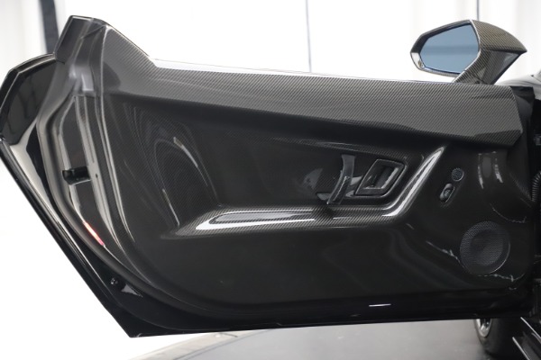 Used 2013 Lamborghini Gallardo LP 570-4 Spyder Performante for sale Sold at Alfa Romeo of Greenwich in Greenwich CT 06830 25