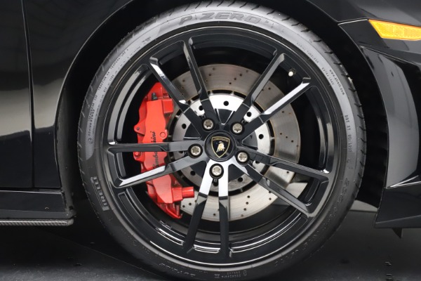 Used 2013 Lamborghini Gallardo LP 570-4 Spyder Performante for sale Sold at Alfa Romeo of Greenwich in Greenwich CT 06830 27