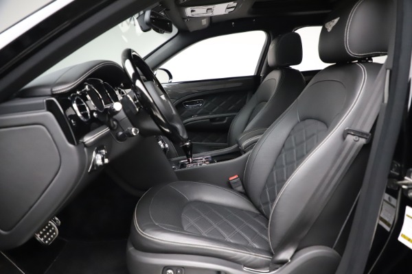 Used 2016 Bentley Mulsanne Speed for sale $157,900 at Alfa Romeo of Greenwich in Greenwich CT 06830 17