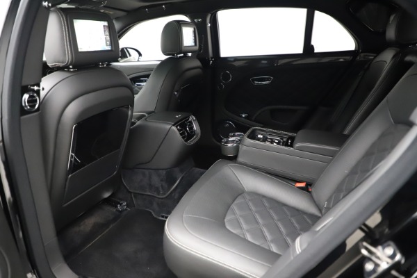 Used 2016 Bentley Mulsanne Speed for sale $157,900 at Alfa Romeo of Greenwich in Greenwich CT 06830 20