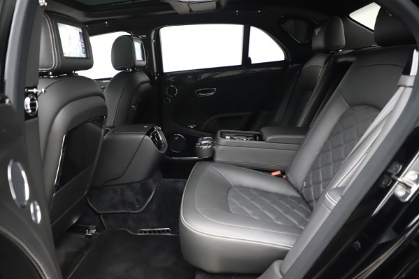 Used 2016 Bentley Mulsanne Speed for sale $157,900 at Alfa Romeo of Greenwich in Greenwich CT 06830 21
