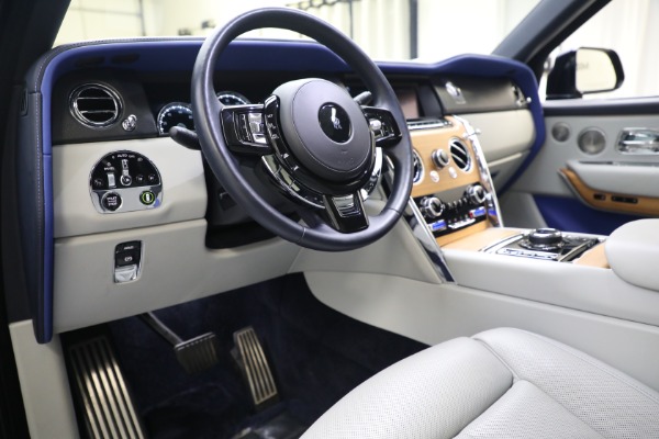 Used 2019 Rolls-Royce Cullinan for sale $299,900 at Alfa Romeo of Greenwich in Greenwich CT 06830 13