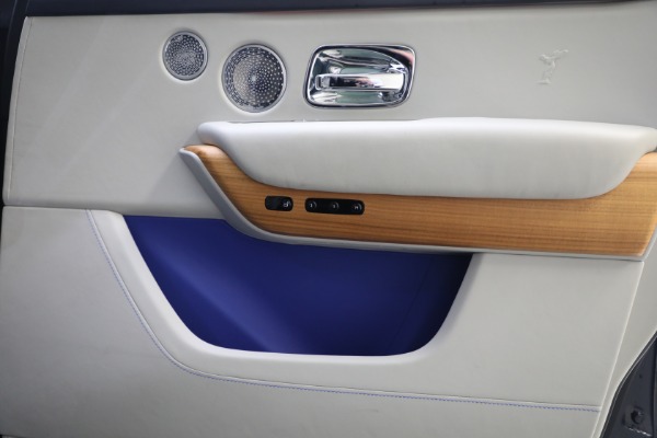 Used 2019 Rolls-Royce Cullinan for sale $299,900 at Alfa Romeo of Greenwich in Greenwich CT 06830 18