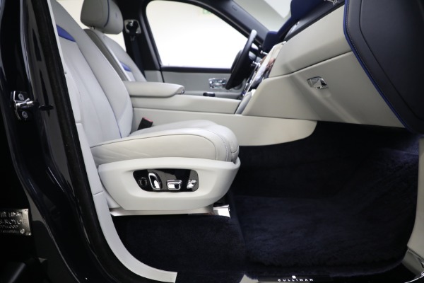 Used 2019 Rolls-Royce Cullinan for sale $299,900 at Alfa Romeo of Greenwich in Greenwich CT 06830 20