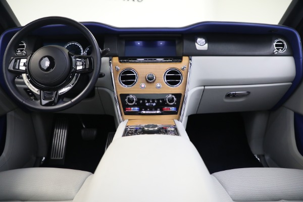Used 2019 Rolls-Royce Cullinan for sale $299,900 at Alfa Romeo of Greenwich in Greenwich CT 06830 4
