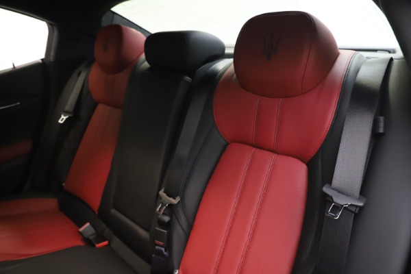 New 2020 Maserati Ghibli S Q4 GranSport for sale $94,785 at Alfa Romeo of Greenwich in Greenwich CT 06830 18