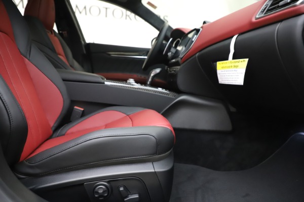 New 2020 Maserati Ghibli S Q4 GranSport for sale $94,785 at Alfa Romeo of Greenwich in Greenwich CT 06830 23