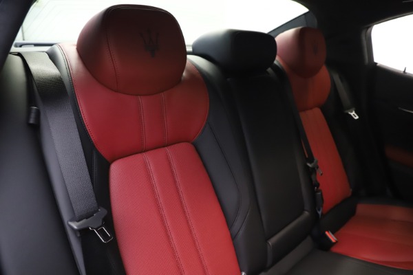 New 2020 Maserati Ghibli S Q4 GranSport for sale $94,785 at Alfa Romeo of Greenwich in Greenwich CT 06830 26